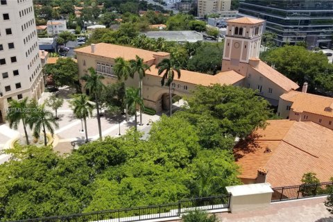 Condo in Coral Gables, Florida, 1 bedroom № 2274656 - photo 22