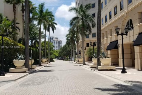 Condo in Coral Gables, Florida, 1 bedroom № 2274656 - photo 5