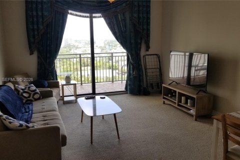 Condo in Coral Gables, Florida, 1 bedroom № 2274656 - photo 15