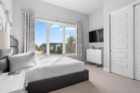 Condo in Four Corners, Florida, 4 bedrooms  № 1637923 - photo 24