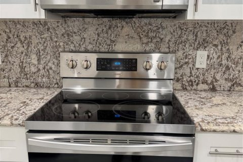 Condo in Coconut Creek, Florida, 3 bedrooms  № 1775312 - photo 14