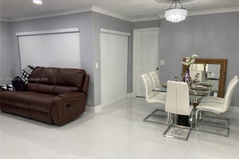 Condo in Coconut Creek, Florida, 3 bedrooms  № 1775312 - photo 6