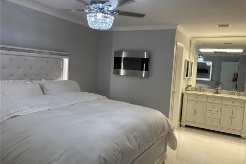 Condo in Coconut Creek, Florida, 3 bedrooms  № 1775312 - photo 11