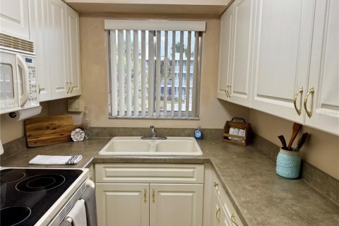 Condominio en venta en Winter Haven, Florida, 1 dormitorio, 59.46 m2 № 1536870 - foto 2