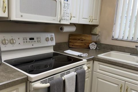 Condominio en venta en Winter Haven, Florida, 1 dormitorio, 59.46 m2 № 1536870 - foto 3
