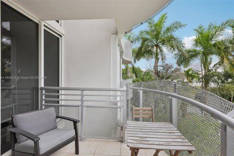 Condo in Miami Beach, Florida, 1 bedroom  № 1967011 - photo 29