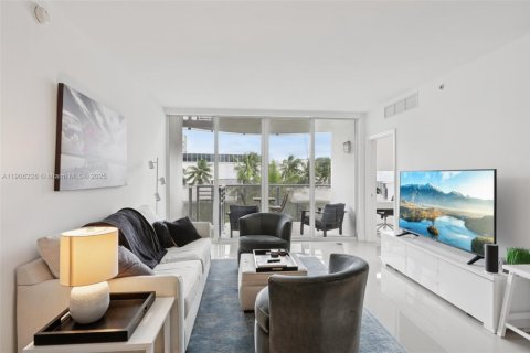 Condo in Miami Beach, Florida, 1 bedroom  № 1967011 - photo 6
