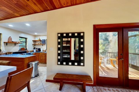 House in Marathon, Florida 2 bedrooms, 88.63 sq.m. № 2040557 - photo 20