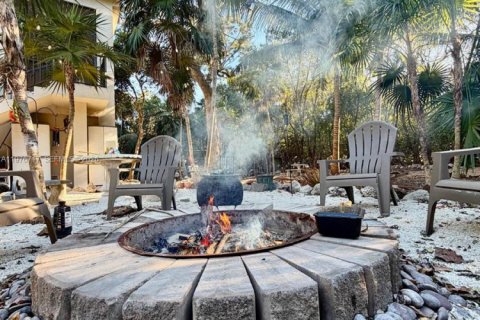 House in Marathon, Florida 2 bedrooms, 88.63 sq.m. № 2040557 - photo 9