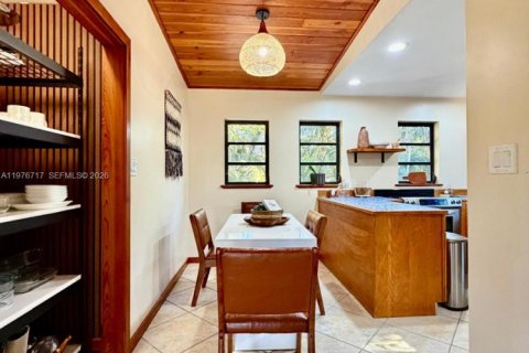 House in Marathon, Florida 2 bedrooms, 88.63 sq.m. № 2040557 - photo 22