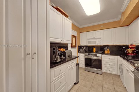 Condo in Hollywood, Florida, 2 bedrooms  № 2041882 - photo 18