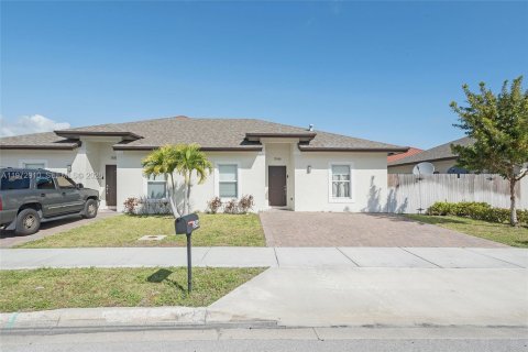 Immobilier commercial à vendre à Riviera Beach, Floride: 222.97 m2 № 2033827 - photo 2