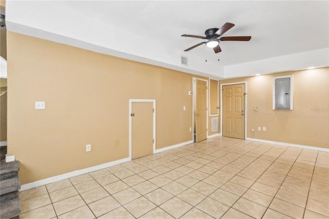 Appartement à louer à Orlando, Floride: 3 chambres, 139.35 m2 № 2304567 - photo 4
