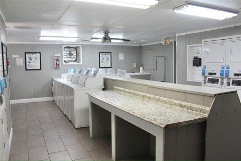Condo in Clermont, Florida, 2 bedrooms № 2208068 - photo 28