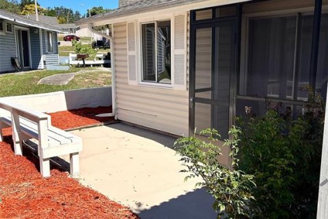 Condo in Clermont, Florida, 2 bedrooms № 2208068 - photo 19