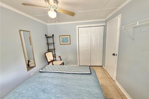 Condo in Clermont, Florida, 2 bedrooms № 2208068 - photo 11