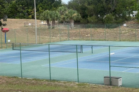 Condo in Clermont, Florida, 2 bedrooms № 2208068 - photo 26
