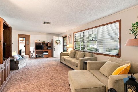 House in Largo, Florida 3 bedrooms, 147.9 sq.m. № 2297049 - photo 12