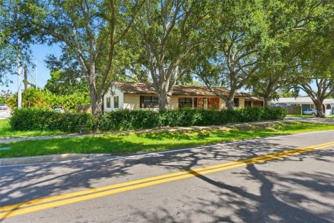 House in Largo, Florida 3 bedrooms, 147.9 sq.m. № 2297049 - photo 5