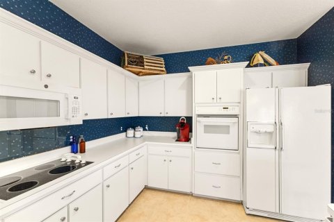 House in Holmes Beach, Florida 2 bedrooms, 137.12 sq.m. № 1827861 - photo 9