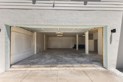 House in Holmes Beach, Florida 2 bedrooms, 137.12 sq.m. № 1827861 - photo 29