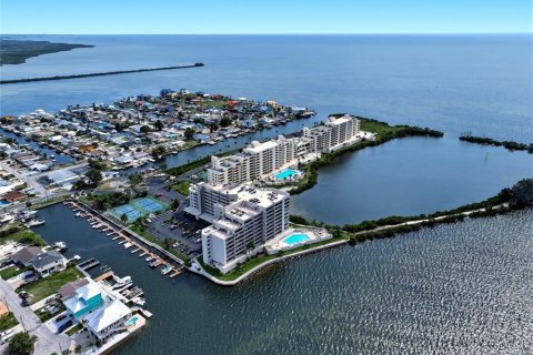 Condo in Hudson, Florida, 2 bedrooms  № 2107631 - photo 28