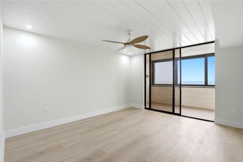 Condo in Hudson, Florida, 2 bedrooms  № 2107631 - photo 14