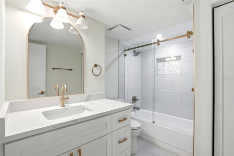 Condo in Hudson, Florida, 2 bedrooms  № 2107631 - photo 18