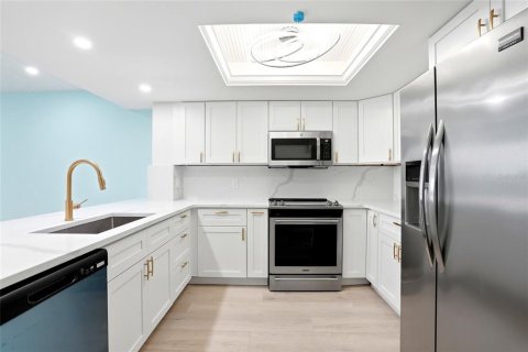 Condo in Hudson, Florida, 2 bedrooms  № 2107631 - photo 20
