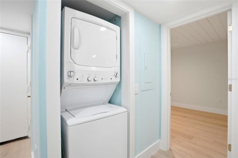 Condo in Hudson, Florida, 2 bedrooms  № 2107631 - photo 22