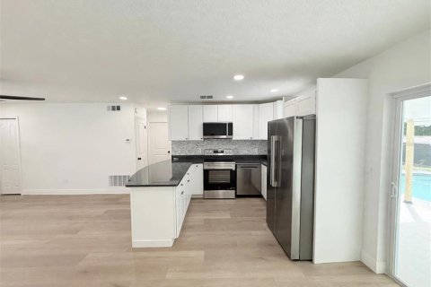 Villa ou maison à vendre à Orlando, Floride: 4 chambres, 151.43 m2 № 2400395 - photo 9