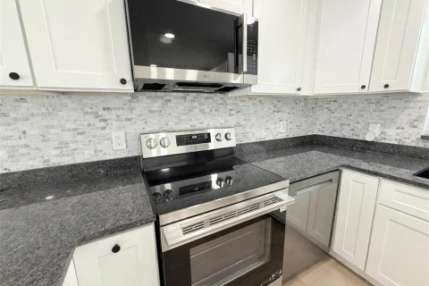 Villa ou maison à vendre à Orlando, Floride: 4 chambres, 151.43 m2 № 2400395 - photo 15
