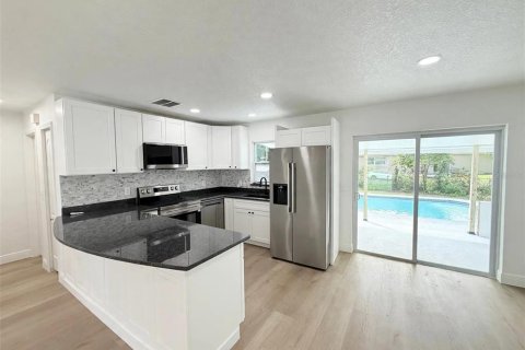 Villa ou maison à vendre à Orlando, Floride: 4 chambres, 151.43 m2 № 2400395 - photo 8