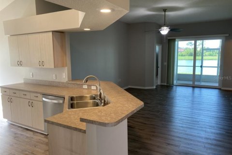 Villa ou maison à louer à Wesley Chapel, Floride: 4 chambres, 191.38 m2 № 2119723 - photo 7