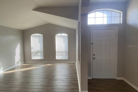 Villa ou maison à louer à Wesley Chapel, Floride: 4 chambres, 191.38 m2 № 2119723 - photo 2