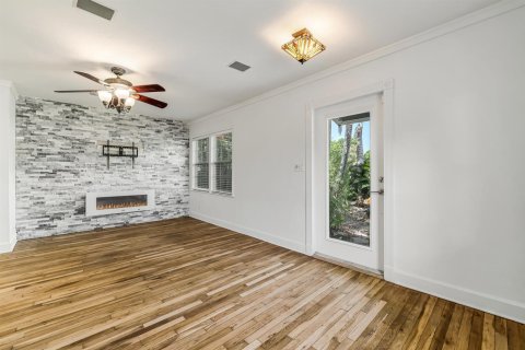 House in Fort Lauderdale, Florida 3 bedrooms, 118.17 sq.m. № 2187169 - photo 4