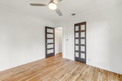 House in Fort Lauderdale, Florida 3 bedrooms, 118.17 sq.m. № 2187169 - photo 26