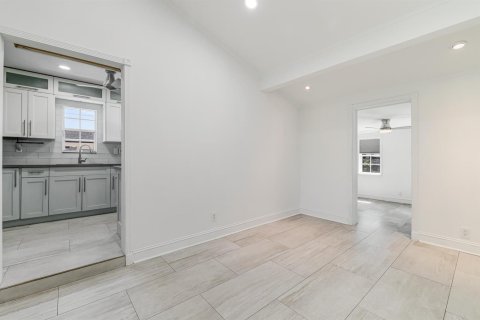 House in Fort Lauderdale, Florida 3 bedrooms, 118.17 sq.m. № 2187169 - photo 8