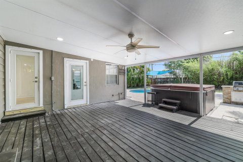 House in Fort Lauderdale, Florida 3 bedrooms, 118.17 sq.m. № 2187169 - photo 28