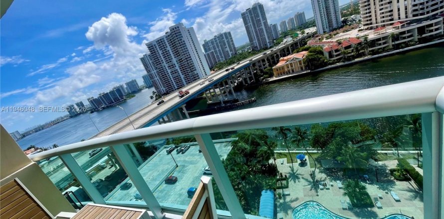 Кондоминиум с 1 спальней в Санни-Айлс-Бич, Флорида № 2003442