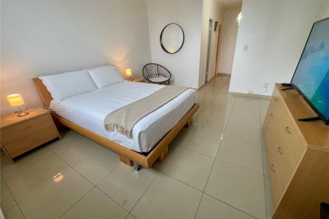 Купить кондоминиум в Санни-Айлс-Бич, Флорида 1 спальня, 92.9м2, № 2003442 - фото 17