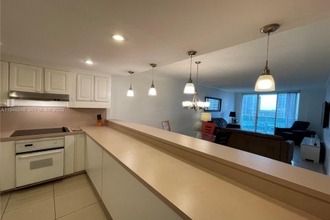 Купить кондоминиум в Санни-Айлс-Бич, Флорида 1 спальня, 92.9м2, № 2003442 - фото 27