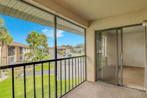 Copropriété à vendre à Port Charlotte, Floride: 2 chambres, 77.85 m2 № 2378273 - photo 17