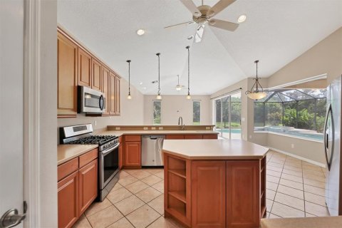 House in Bradenton, Florida 5 bedrooms, 262.08 sq.m. № 1810490 - photo 12