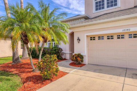 House in Bradenton, Florida 5 bedrooms, 262.08 sq.m. № 1810490 - photo 4