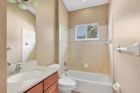 House in Bradenton, Florida 5 bedrooms, 262.08 sq.m. № 1810490 - photo 24
