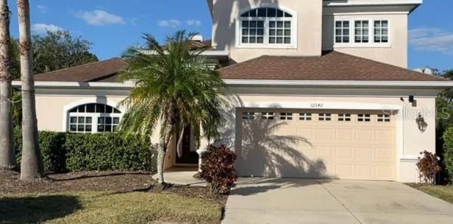 House in Bradenton, Florida 5 bedrooms, 262.08 sq.m. № 1810490