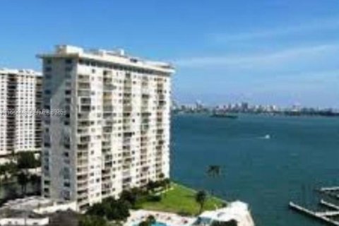 Condo à Miami, Floride, 2 chambres  № 2153491