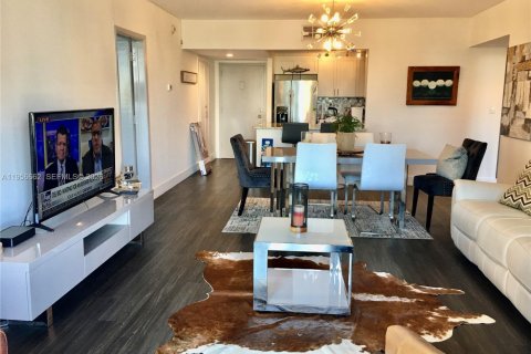 Copropriété à louer à Miami, Floride: 2 chambres, 125.7 m2 № 2153491 - photo 8
