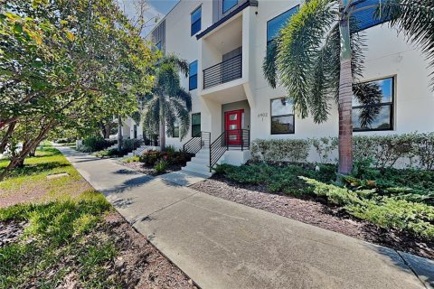 Townhouse in Tampa, Florida 4 bedrooms, 198.9 sq.m. № 2350006